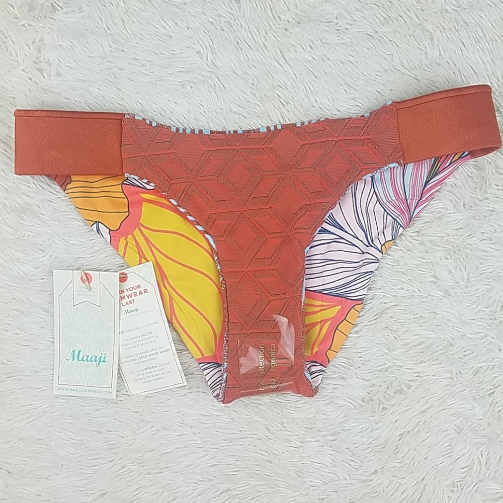 Maaji Like Totally Reversible Bikini Bottom - Picture 3 of 6